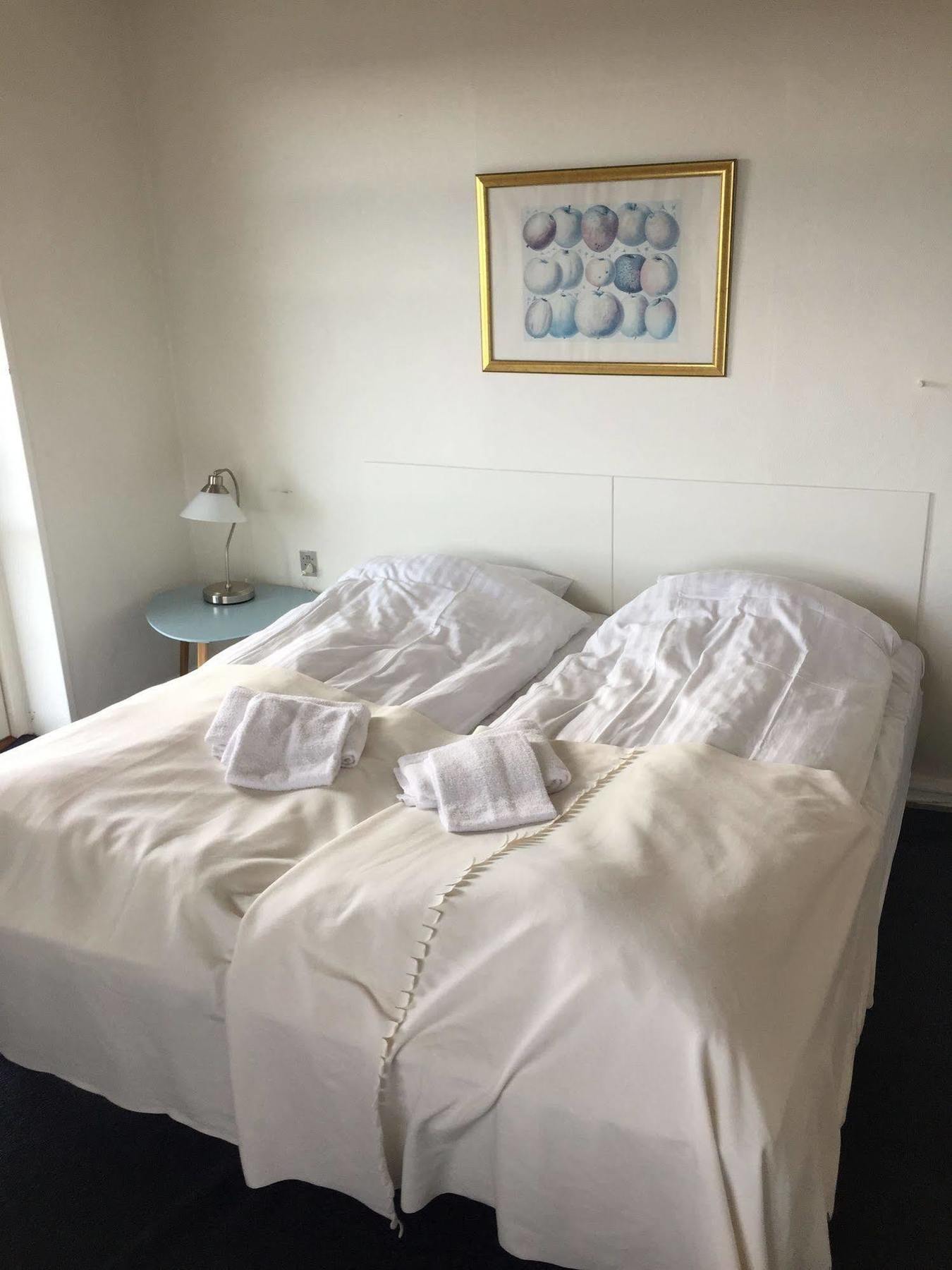Hotel Crone Ґрено Екстер'єр фото