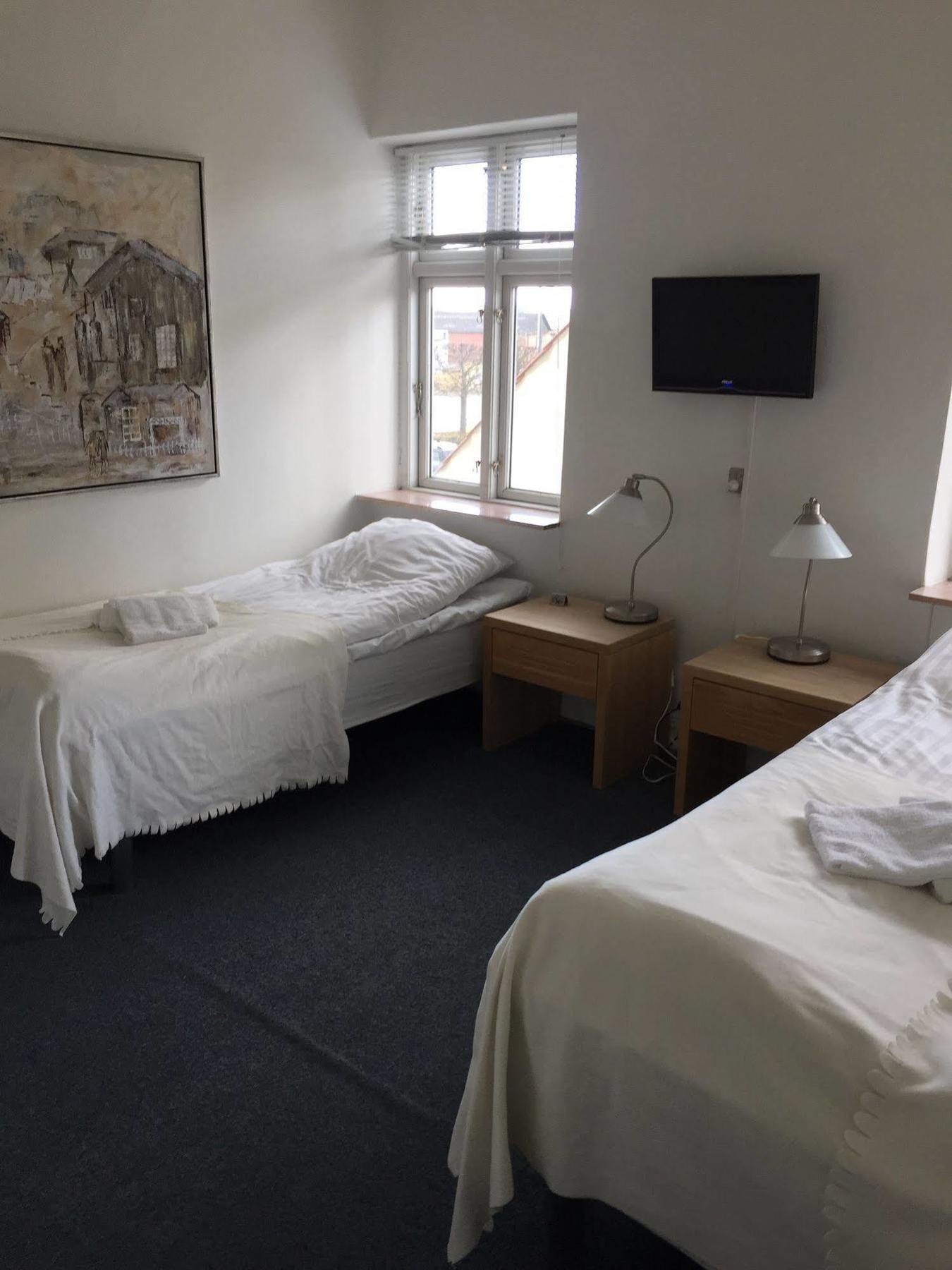 Hotel Crone Ґрено Екстер'єр фото